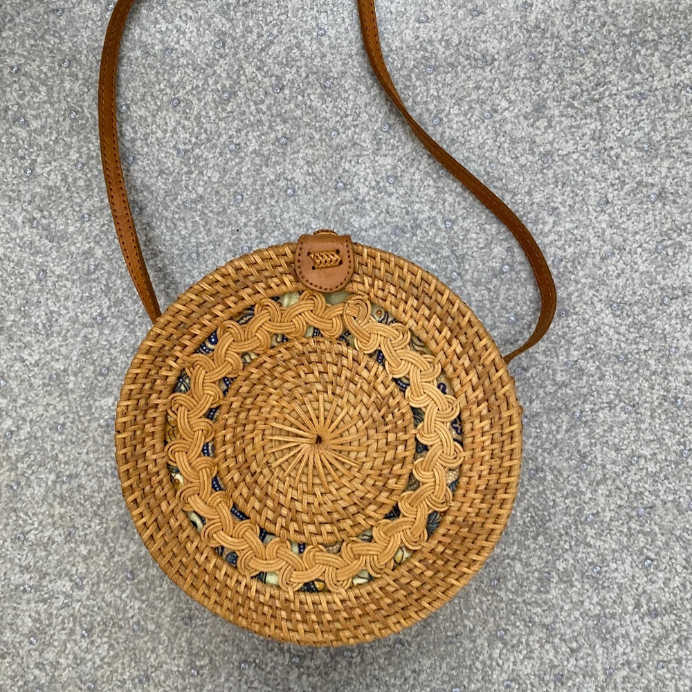 Round Crossbody Wicker Bag / Purse with pretty lining.
